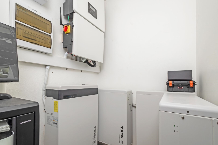 6 Bedroom Property for Sale in Baronetcy Estate Western Cape